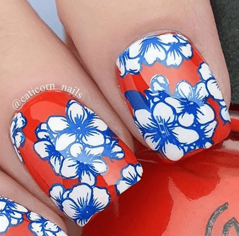 Μπλε με κόκκινα λουλούδια