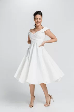 Λευκό φόρεμα για νονά